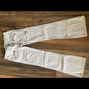Hydraulic jeans. Low Rise SIZE 1/2 cargo zippered pockets. Crème color CUTE ON